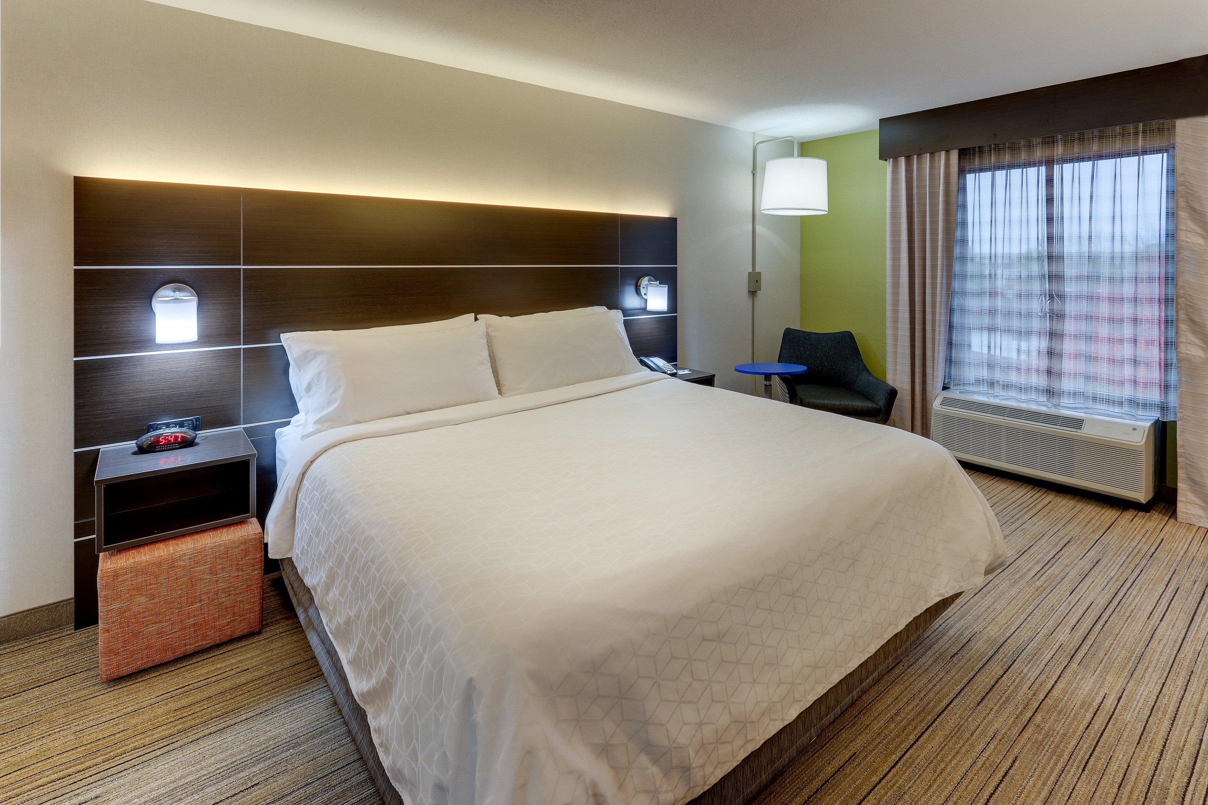 Holiday Express & By Ihg 3*