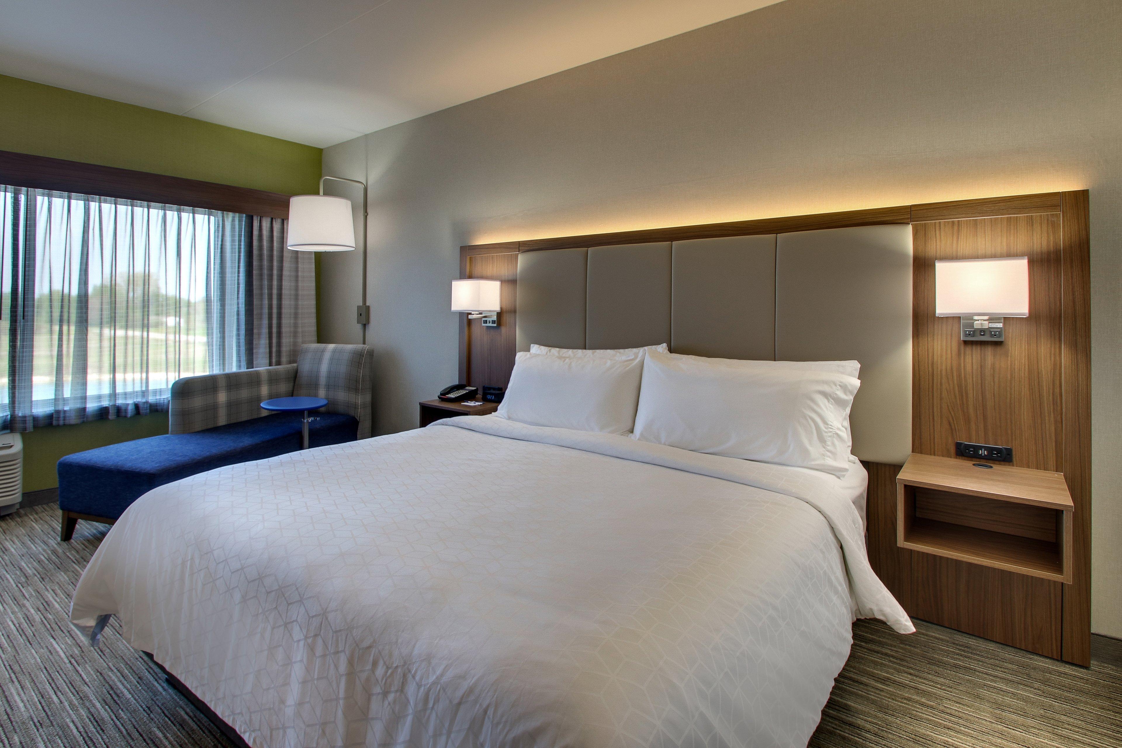 Estalagem Holiday Express & By Ihg 3*