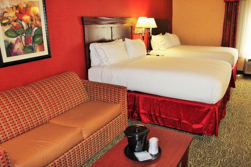 Estalagem Holiday Express & By Ihg 3*